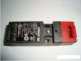 D4NS-1AF歐姆龍小型安全限位開關(guān)原裝正品
